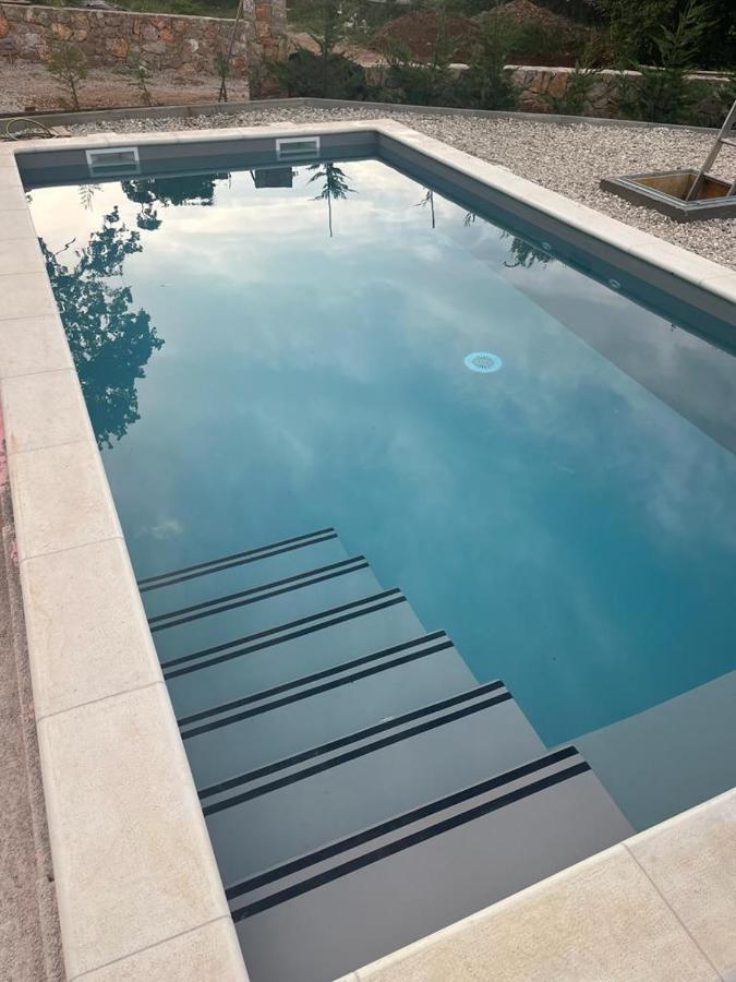 Holiday Home Tos Risika Εξωτερικό φωτογραφία