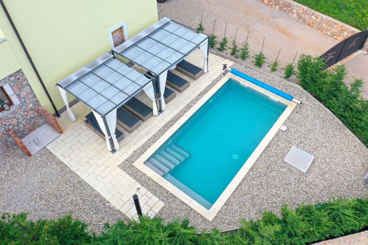 Holiday Home Tos Risika Εξωτερικό φωτογραφία